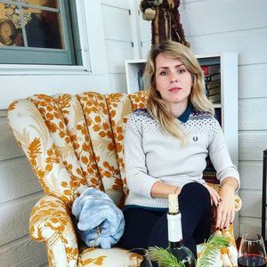 Meet your Posher, Ana